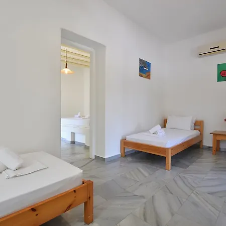 Szálloda Surfing Village Paros 3*