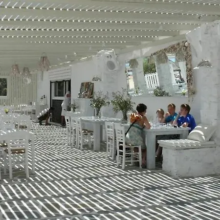 Surfing Village Paros Otel