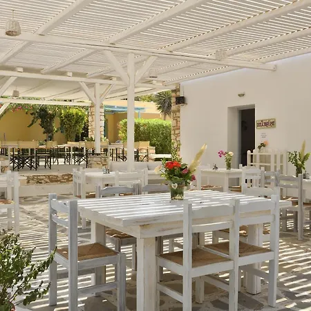 Surfing Village Paros Otel