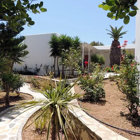 Surfing Village Paros Otel 3*
