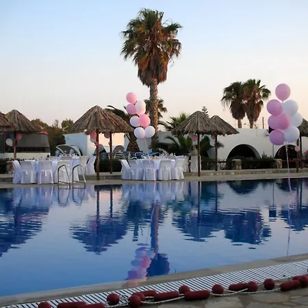 Surfing Village Paros 3* Σάντα Μαρία
