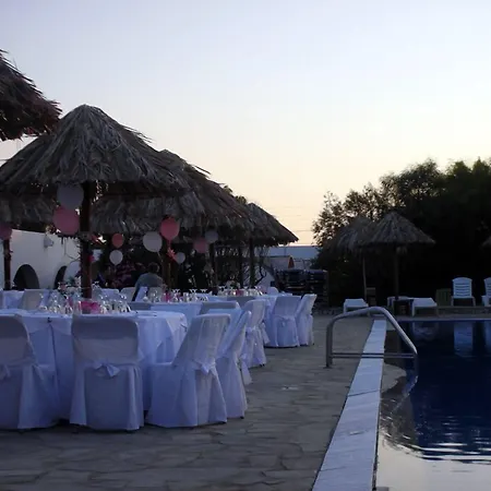 Otel Surfing Village Paros Santa Maria (Paros)