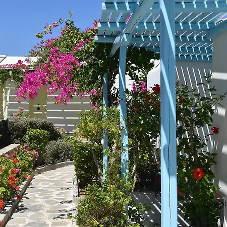 Surfing Village Paros Otel 3*
