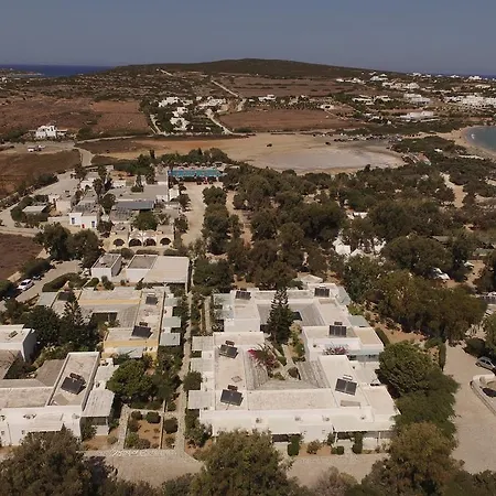 Surfing Village Paros Otel 3*